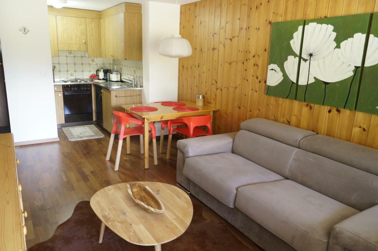 Monte Rosa D 412 Aparthotel Tasch Ngoại thất bức ảnh