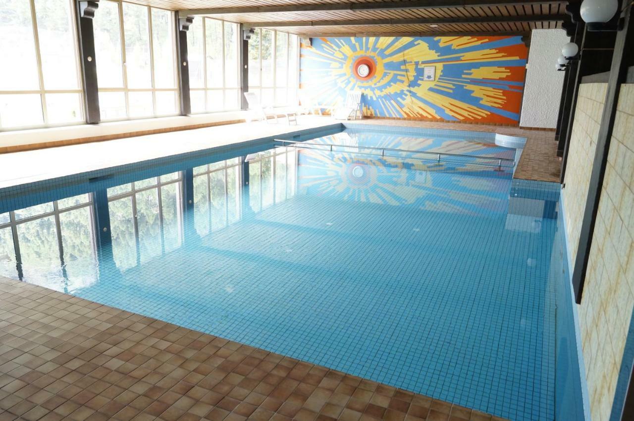Monte Rosa D 412 Aparthotel Tasch Ngoại thất bức ảnh